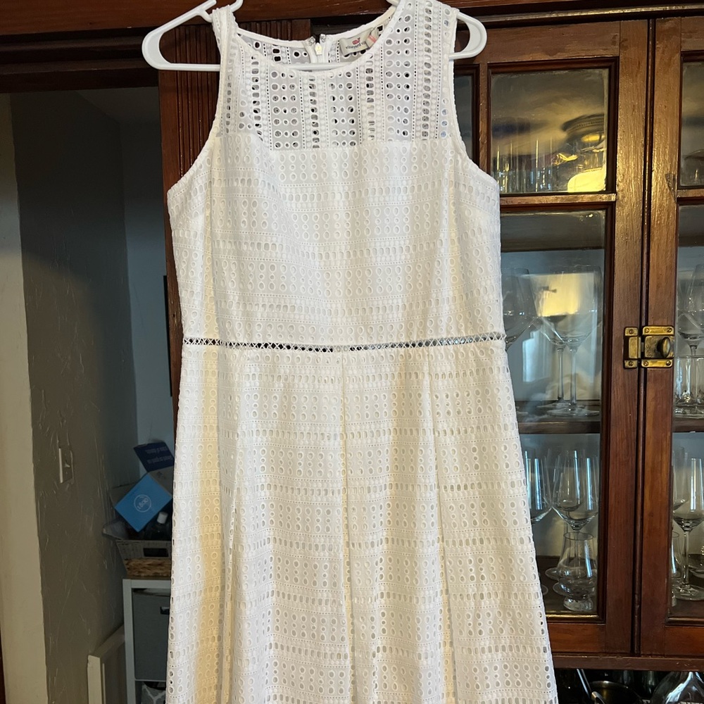 NWT Vineyard Vines eyelet dress.